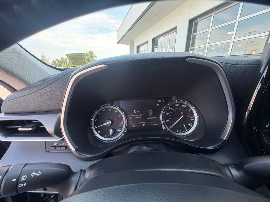 Used 2022 Toyota Highlander XLE AWD/4WD image 34