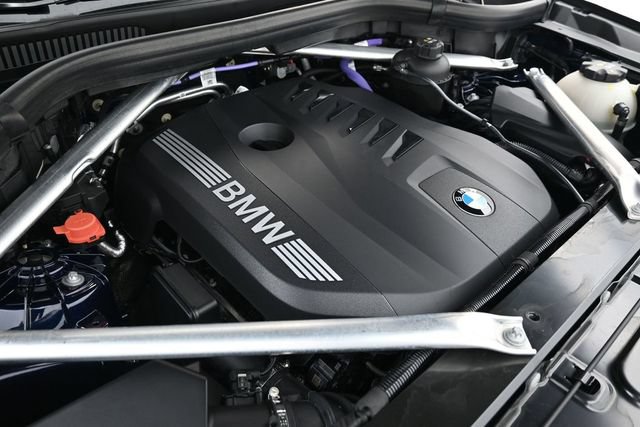 Used 2025 BMW X5 xDrive40i w/ M Sport Package AWD/4WD image 27