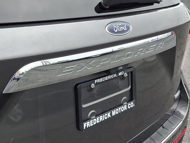 Certified 2020 Ford Explorer Limited w/ Class III Trailer Tow Package image 33