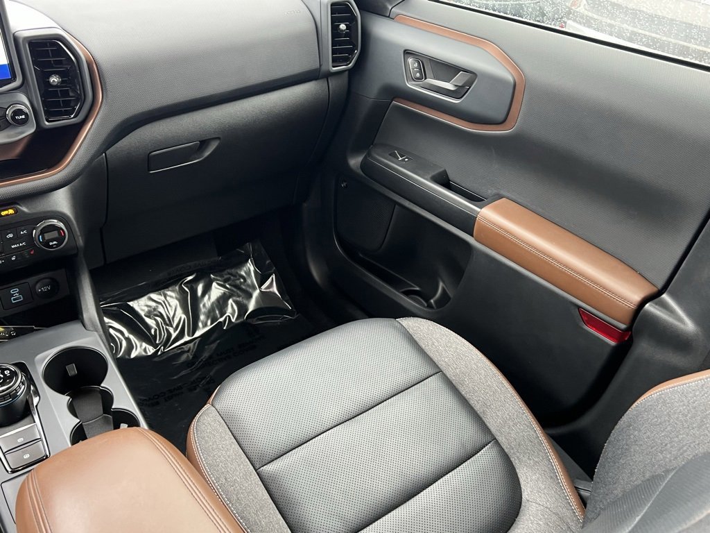 Certified 2021 Ford Bronco Sport Outer Banks w/ Outer Banks Package (96D) image 18