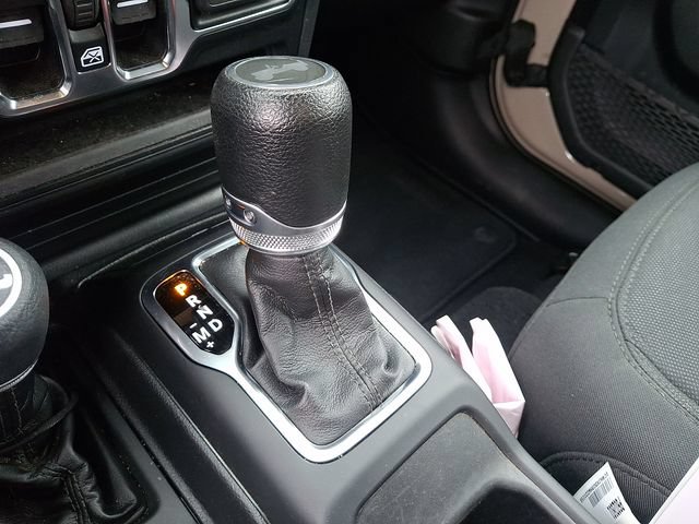 Used 2022 Jeep Wrangler Unlimited Sport AWD/4WD image 26