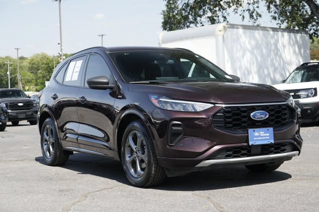 Certified 2023 Ford Escape ST-Line w/ Tech Pack #1 FWD image 7