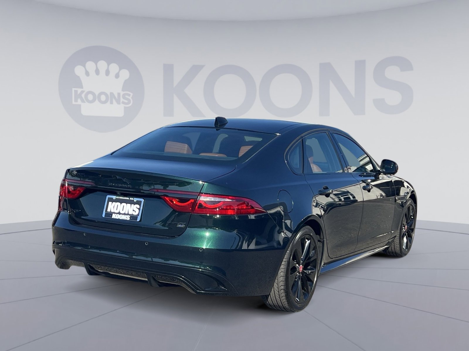 Used 2022 Jaguar XF R-Dynamic SE AWD/4WD image 11