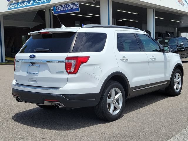 Certified 2018 Ford Explorer XLT w/ Equipment Group 202A FWD image 5