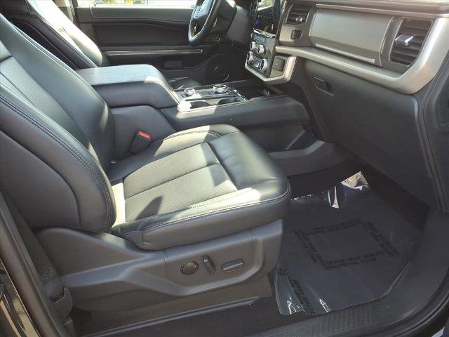 Certified 2024 Ford Expedition XLT image 11