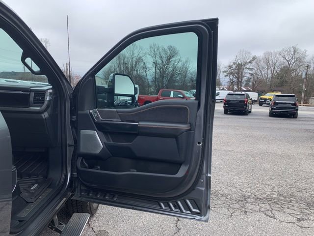 Certified 2024 Ford F250 Platinum image 15