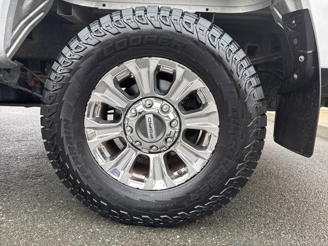 Certified 2019 Ford F250 XLT w/ XLT Premium Package image 9