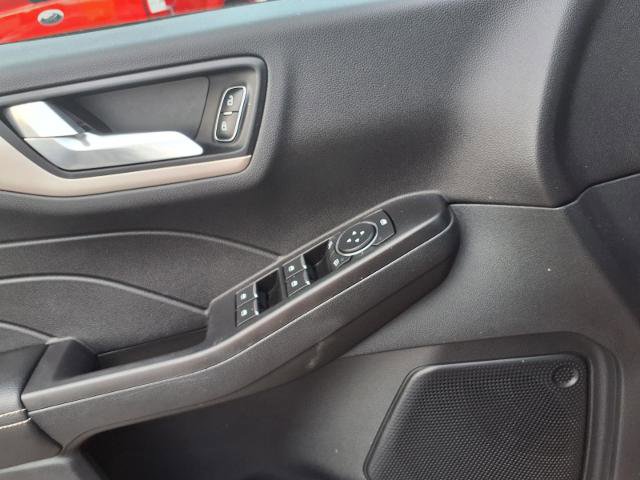 Certified 2021 Ford Escape SE w/ SE Sport Appearance Package FWD image 16