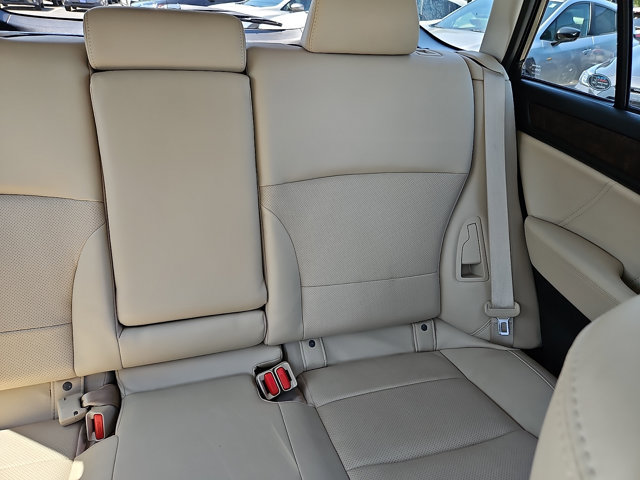Used 2019 Subaru Outback 3.6R Limited AWD/4WD image 17