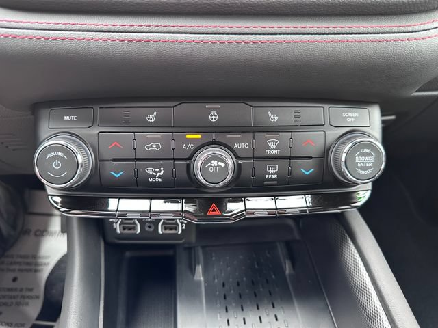 Used 2026 Dodge Durango GT w/ Blacktop Package AWD/4WD image 15