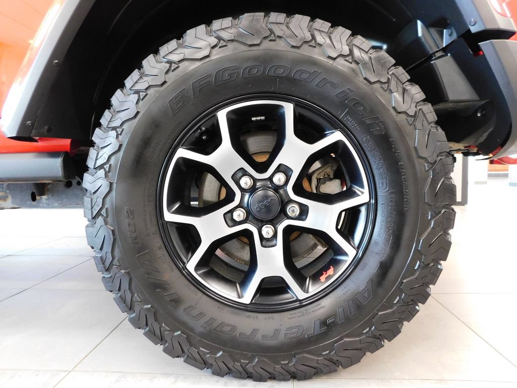 Used 2020 Jeep Wrangler Unlimited Rubicon w/ Dual Top Group AWD/4WD image 11
