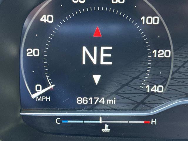 Used 2022 GMC Yukon XL SLT w/ SLT Premium Package image 33