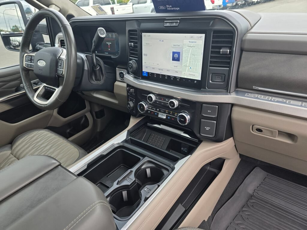 Certified 2025 Ford F350 Platinum w/ Platinum Plus Package AWD/4WD image 11
