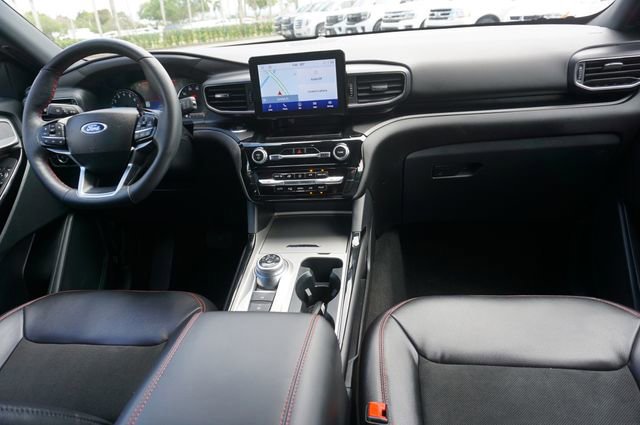 Certified 2023 Ford Explorer ST-Line w/ Class IV Trailer Tow Package RWD image 11