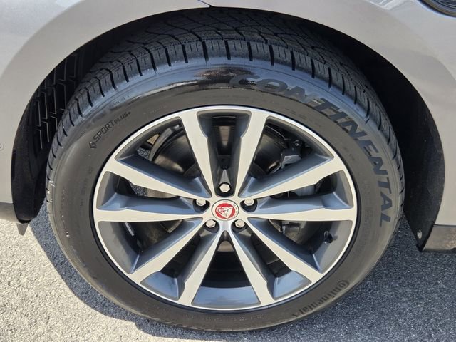 Used 2021 Jaguar F-PACE S image 16