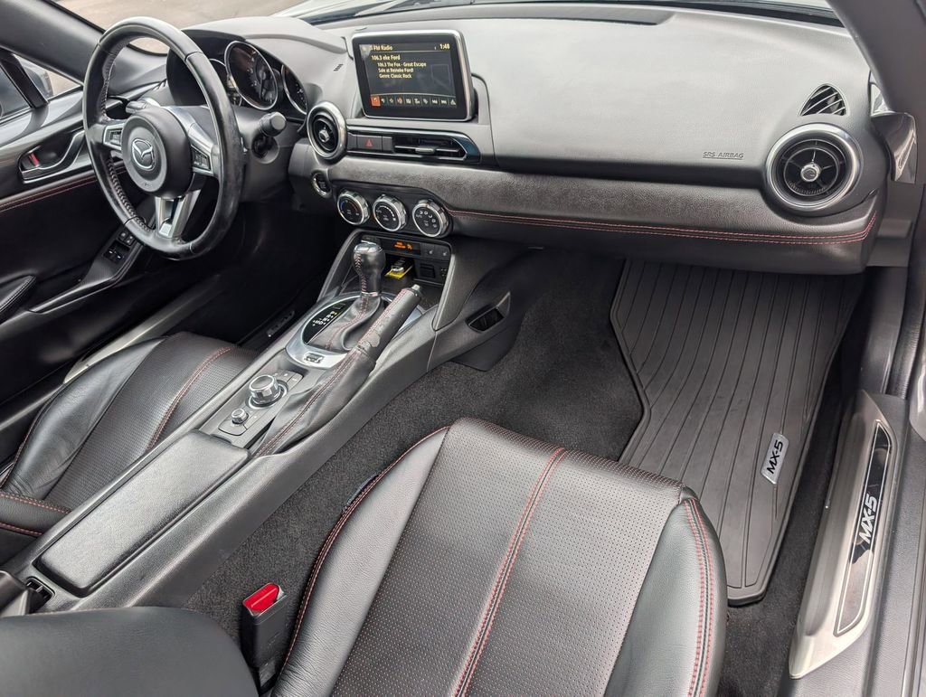 Used 2017 MAZDA MX-5 Miata RF Grand Touring RWD image 18