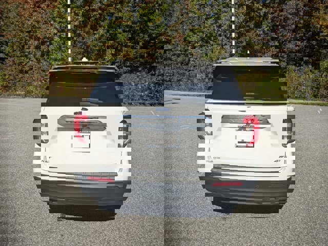 Certified 2023 Ford Explorer XLT image 4