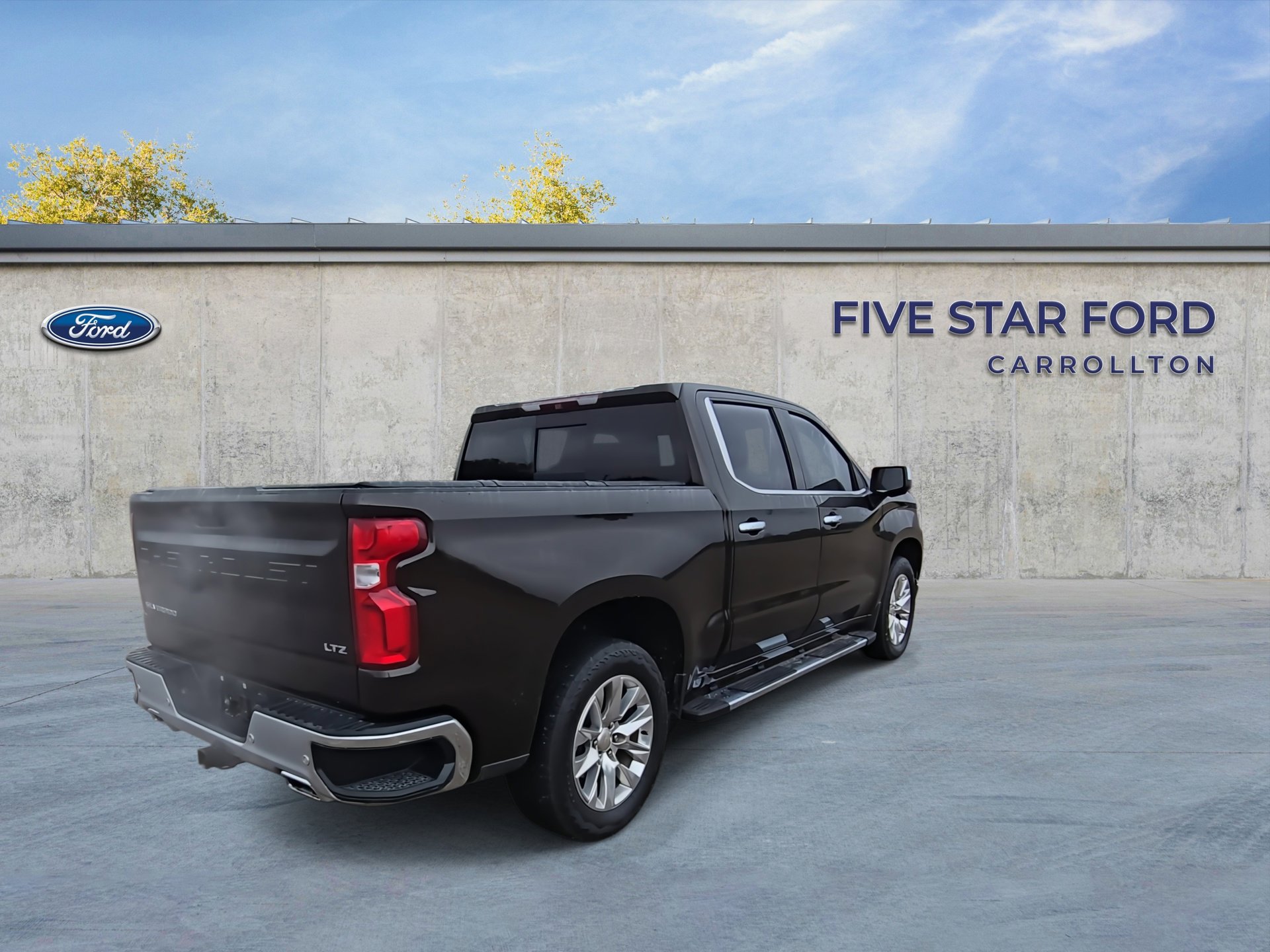 Used 2019 Chevrolet Silverado 1500 LTZ w/ LTZ Premium Package image 9