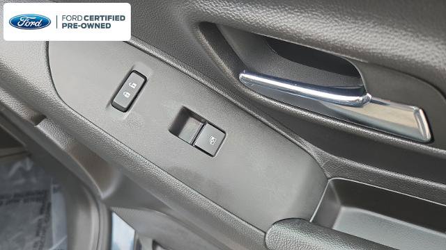 Used 2022 Chevrolet Trax LT w/ LT Convenience Package AWD/4WD image 24