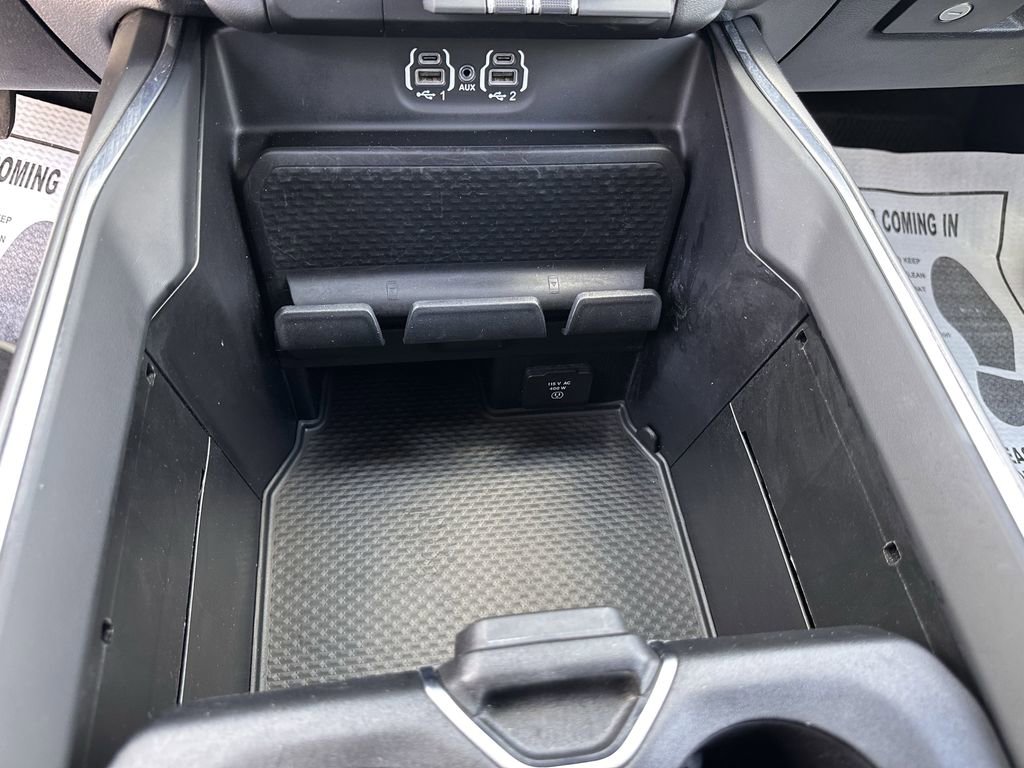 Used 2024 RAM 1500 Laramie AWD/4WD image 26