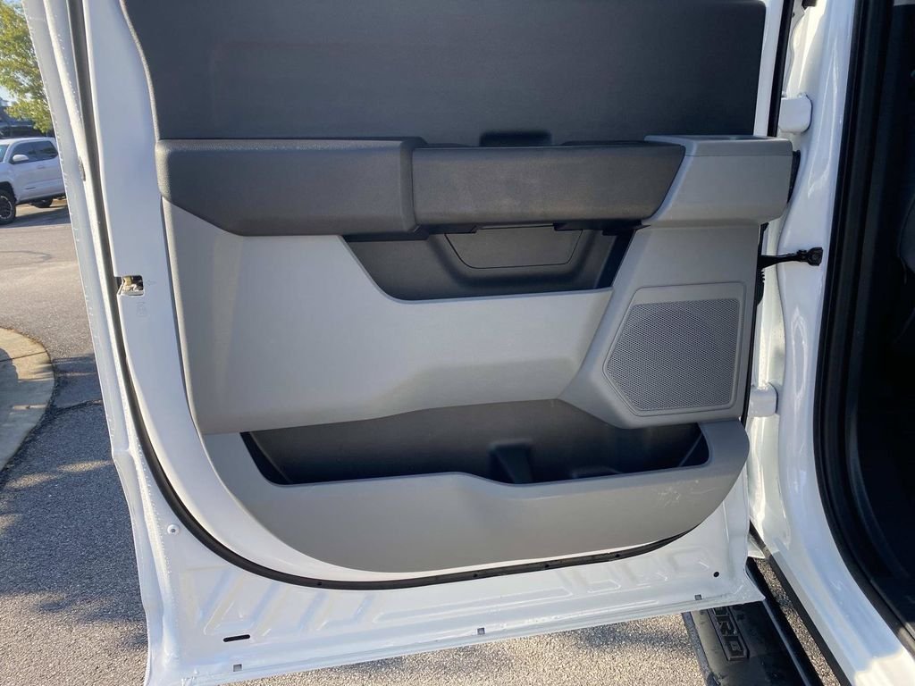 Certified 2025 Ford F250 XL AWD/4WD image 14