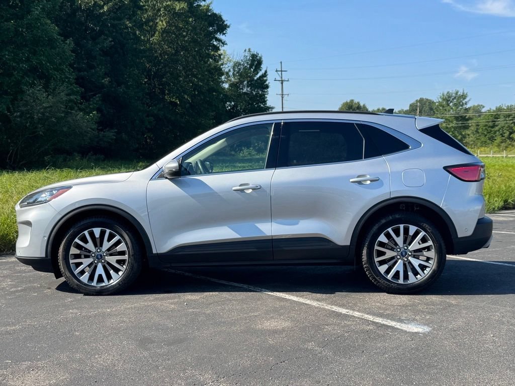 Certified 2020 Ford Escape Titanium AWD/4WD image 8