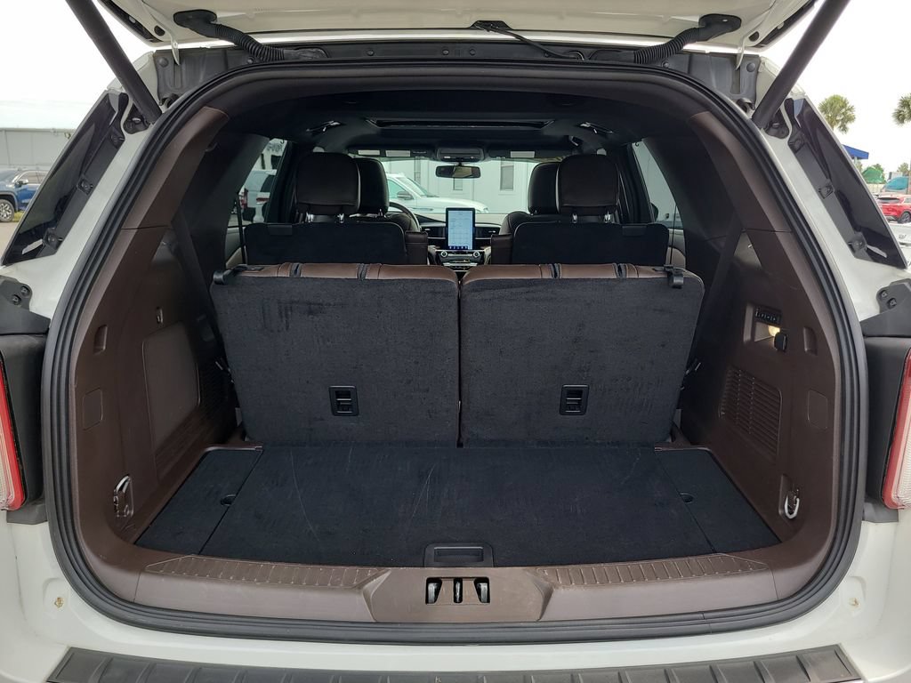 Certified 2023 Ford Explorer King Ranch w/ Technology Package AWD/4WD image 7