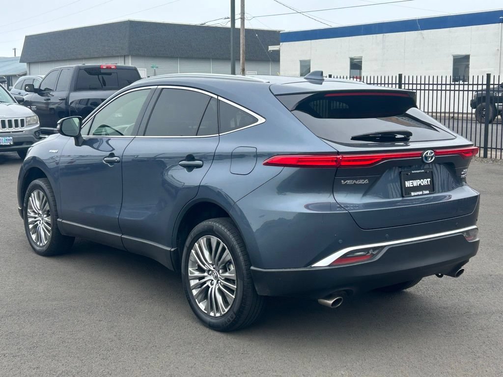 Used 2021 Toyota Venza XLE w/ Softex Package AWD/4WD image 5