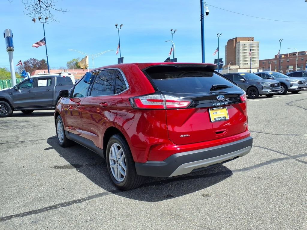 Certified 2024 Ford Edge SEL w/ Convenience Package AWD/4WD image 9