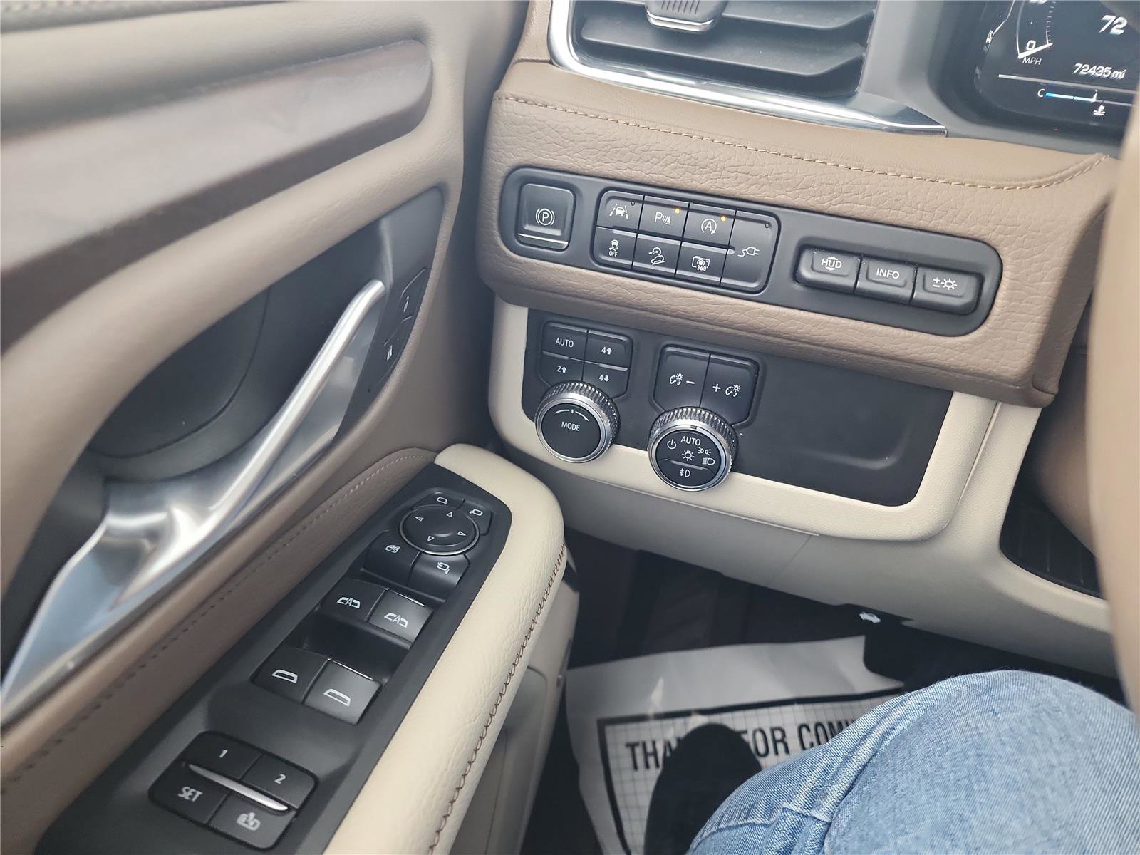 Used 2022 GMC Yukon XL Denali image 35