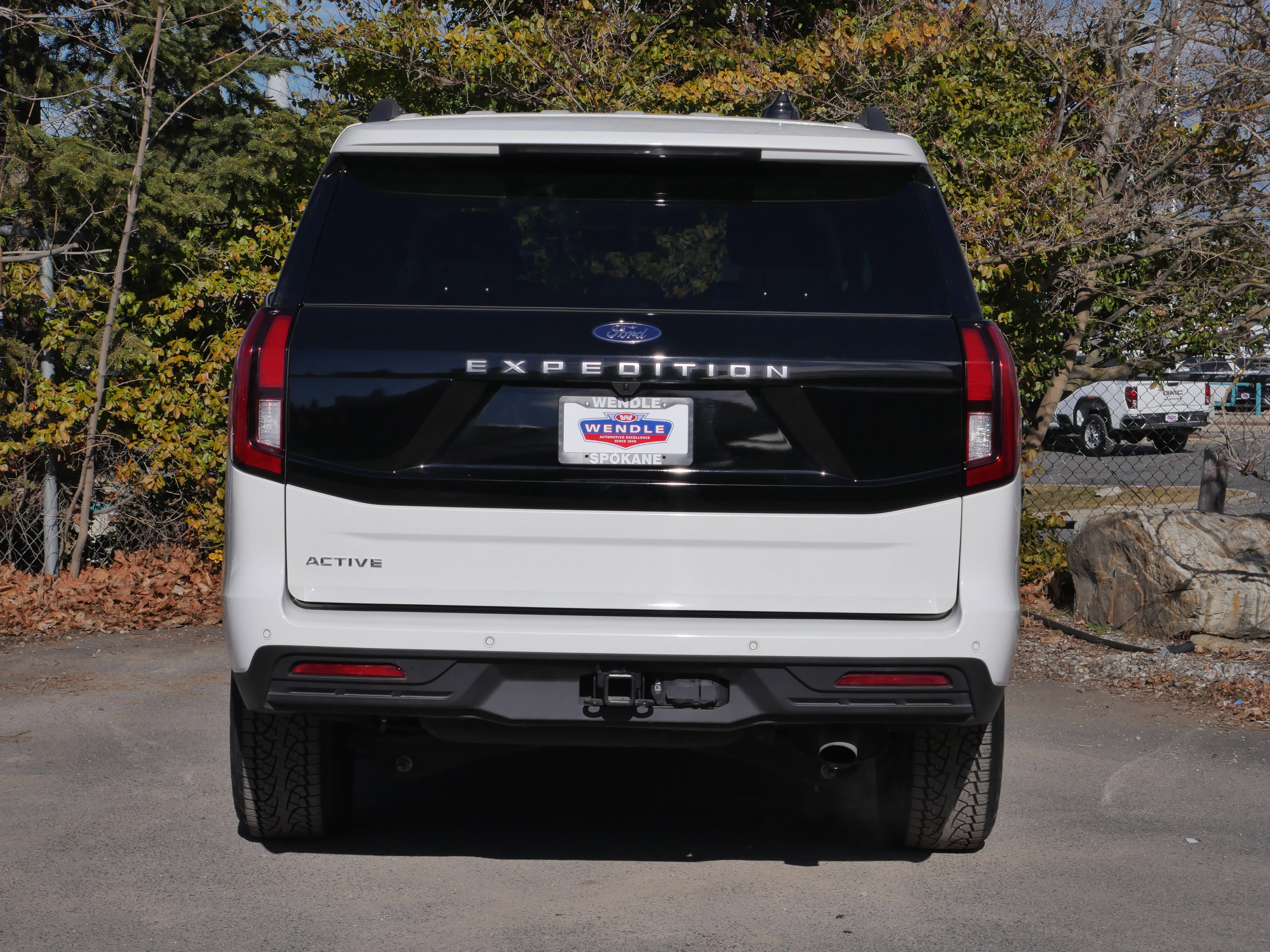 Certified 2025 Ford Expedition Active image 2