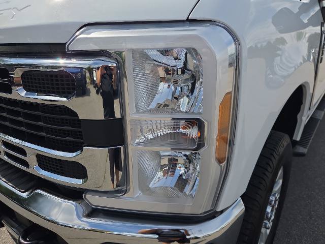 Certified 2025 Ford F250 XLT AWD/4WD image 3
