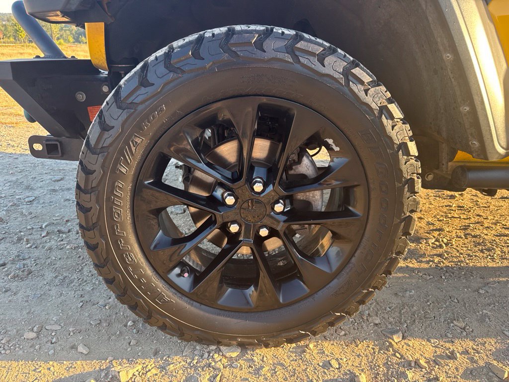 Used 2021 Jeep Wrangler Sport AWD/4WD image 15