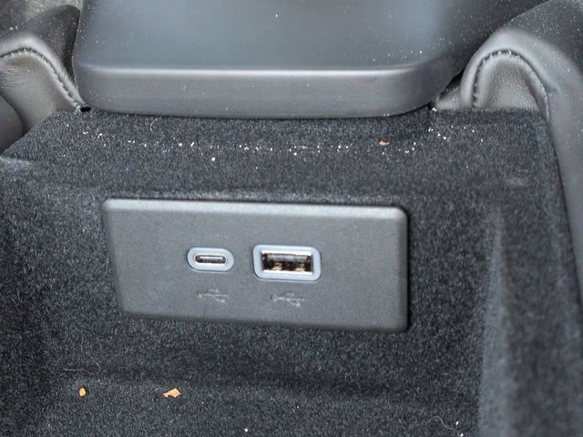 Used 2024 Chevrolet Corvette Stingray w/ Z51 Performance Package image 26