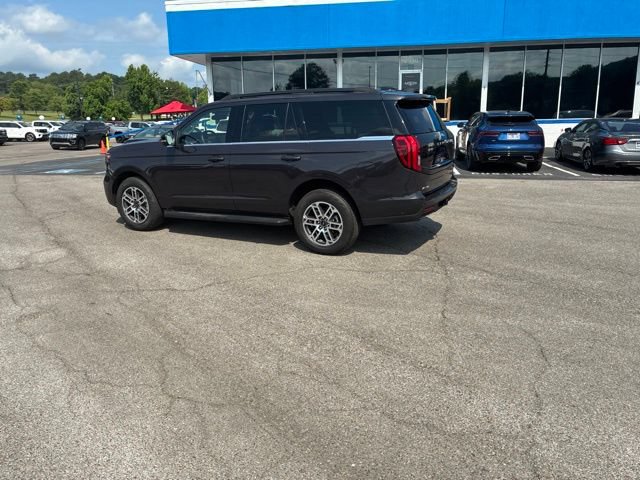 Certified 2025 Ford Expedition Active AWD/4WD image 30