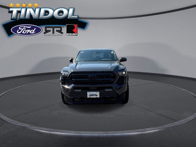 Used 2025 Toyota Tacoma SR5 AWD/4WD image 4