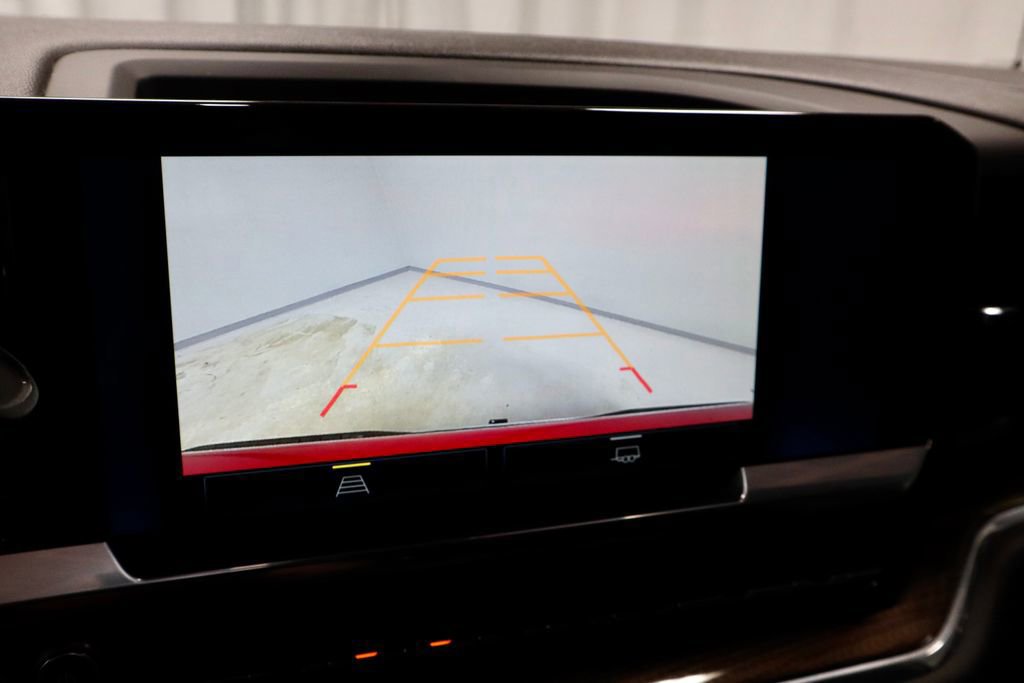 Used 2024 Chevrolet Silverado 1500 LT image 9