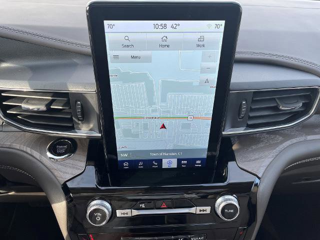 Certified 2024 Ford Explorer Platinum w/ Technology Package image 18