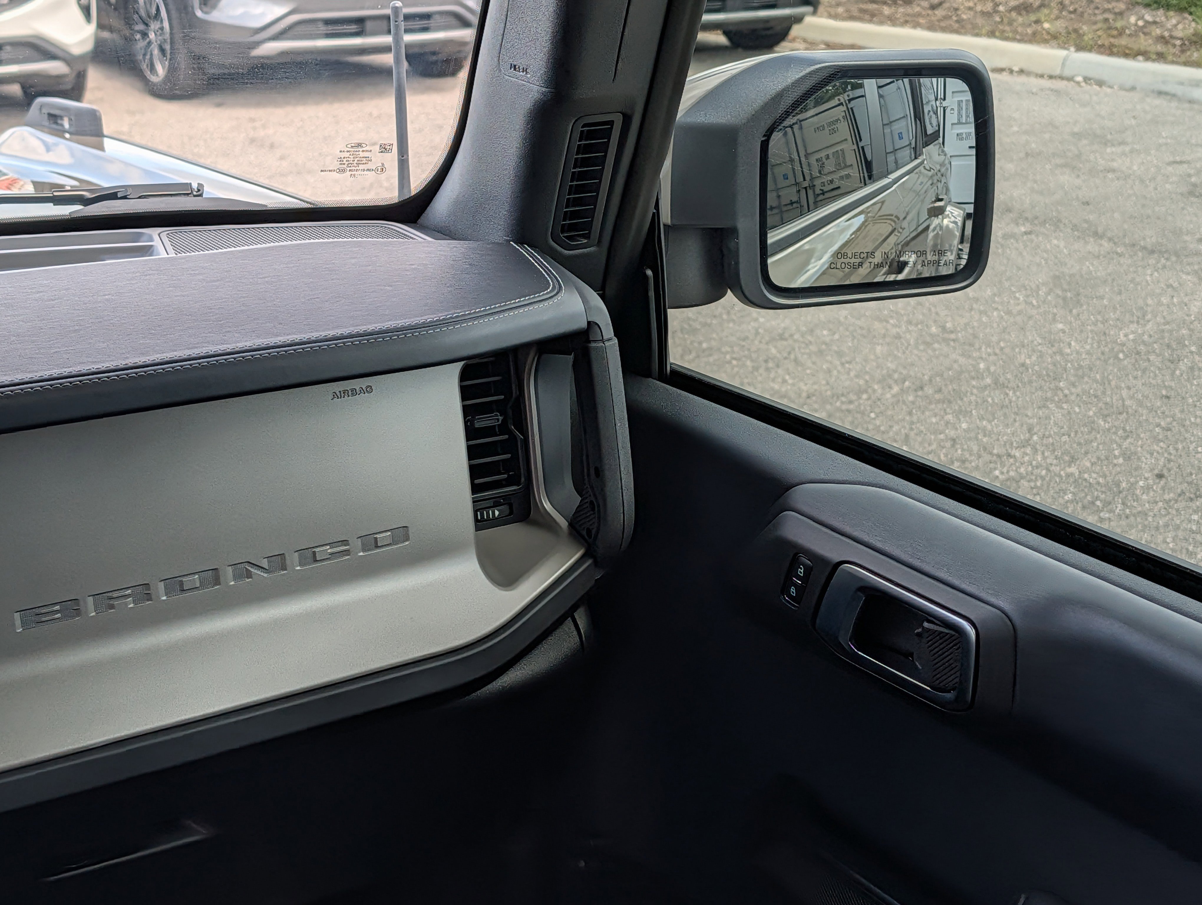 Certified 2025 Ford Bronco Outer Banks AWD/4WD image 29