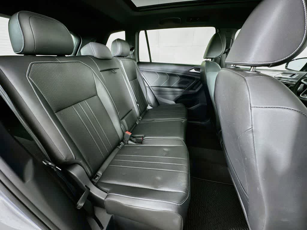 Used 2023 Volkswagen Tiguan SE R-Line AWD/4WD image 31