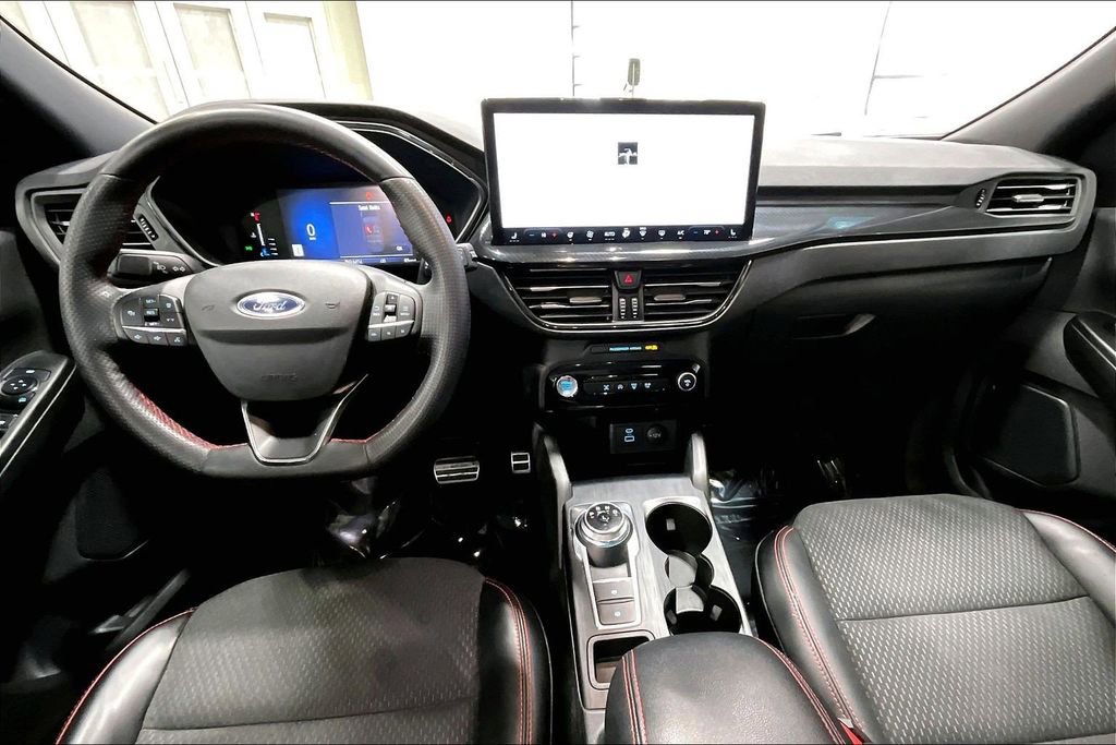 Certified 2023 Ford Escape ST-Line w/ Tech Pack #1 image 14