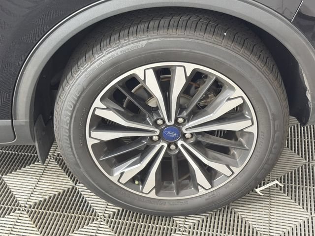 Certified 2022 Ford Escape SE w/ SE Sport Appearance Package FWD image 23