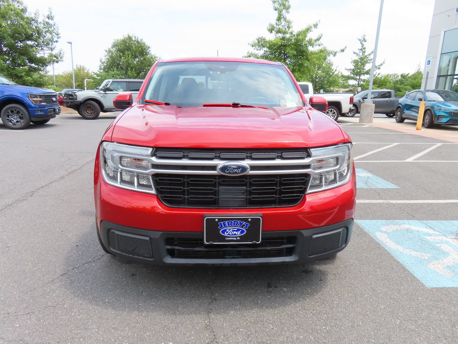 Certified 2023 Ford Maverick Lariat w/ Lariat Luxury Package AWD/4WD image 2