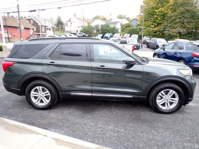 Certified 2022 Ford Explorer XLT w/ Equipment Group 202A image 2