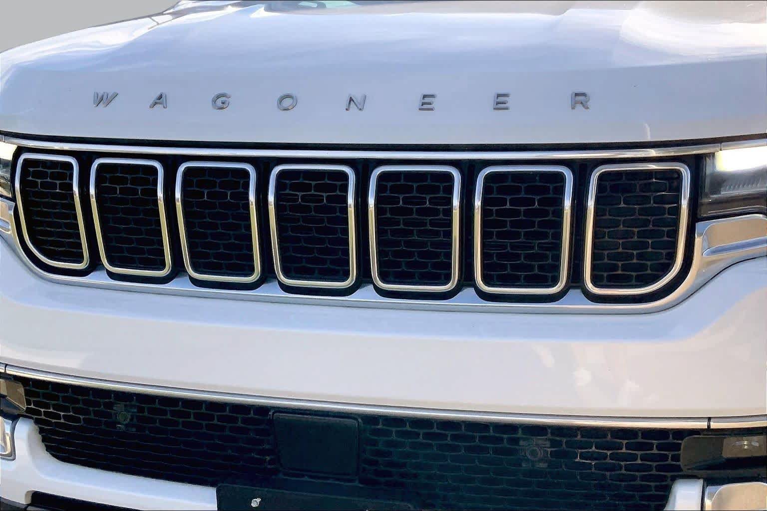 Used 2022 Jeep Wagoneer Series I w/ Premium Group I AWD/4WD image 30