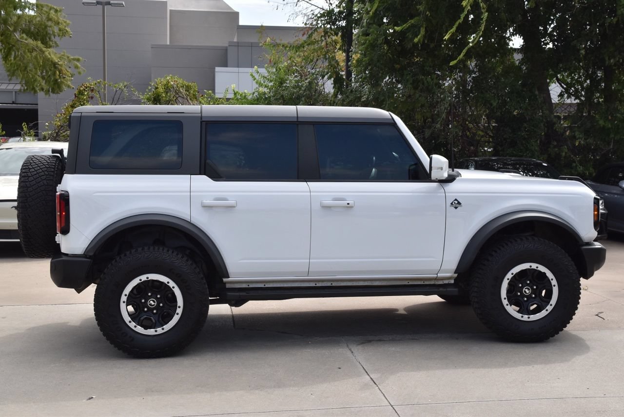 Certified 2023 Ford Bronco Outer Banks w/ Sasquatch Package AWD/4WD image 6