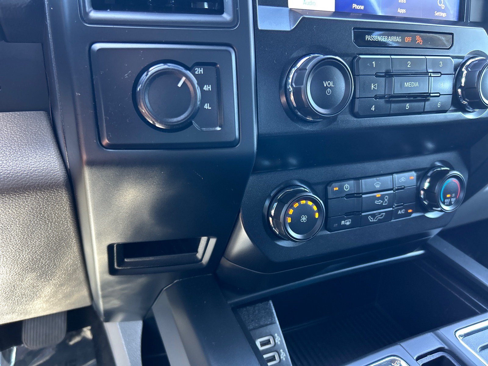 Certified 2019 Ford F150 XL w/ Equipment Group 101A Mid AWD/4WD image 29