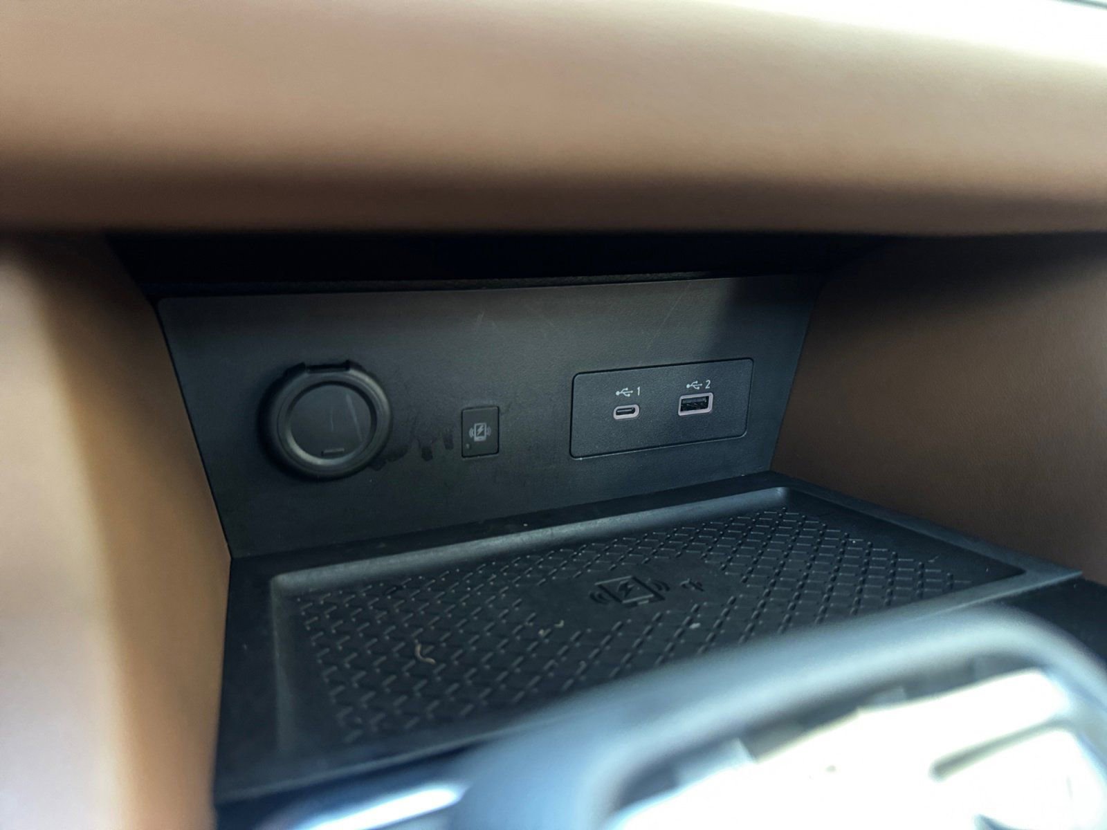 Used 2024 Nissan Pathfinder Platinum w/ Cargo Package image 24