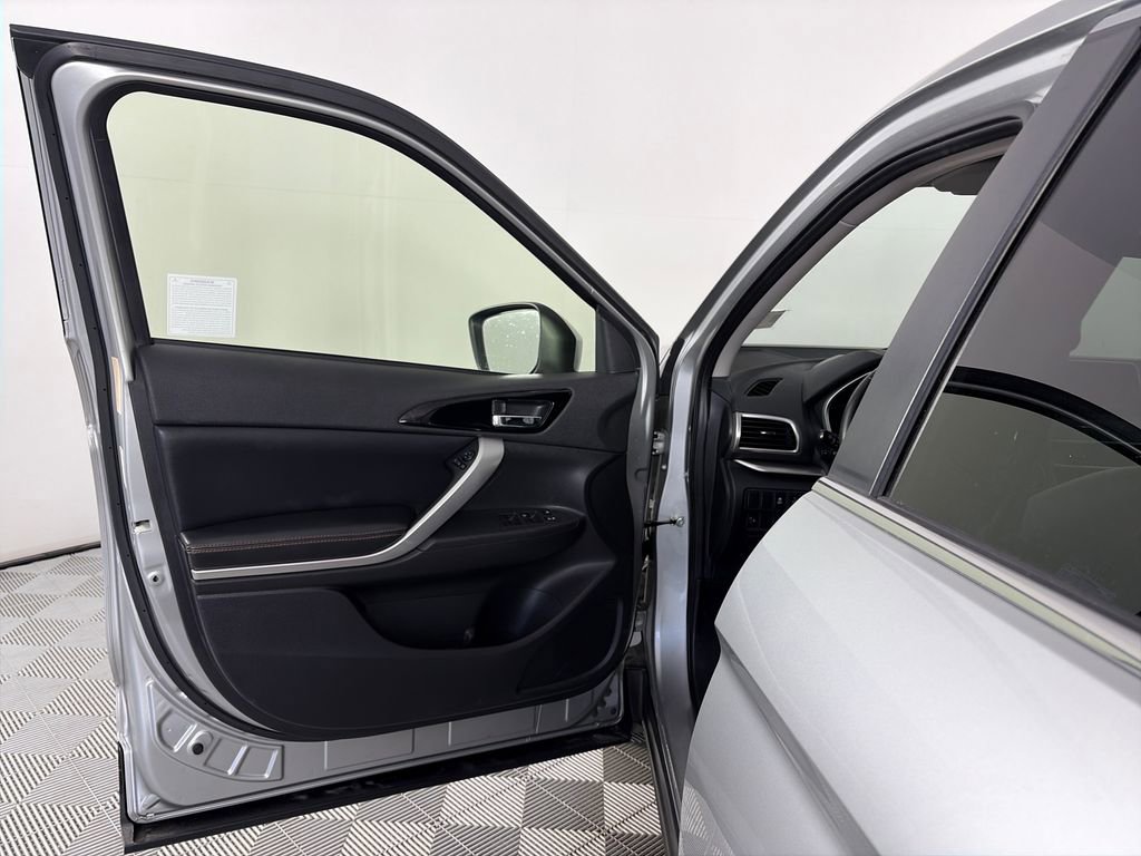 Used 2019 Mitsubishi Eclipse Cross SEL AWD/4WD image 10