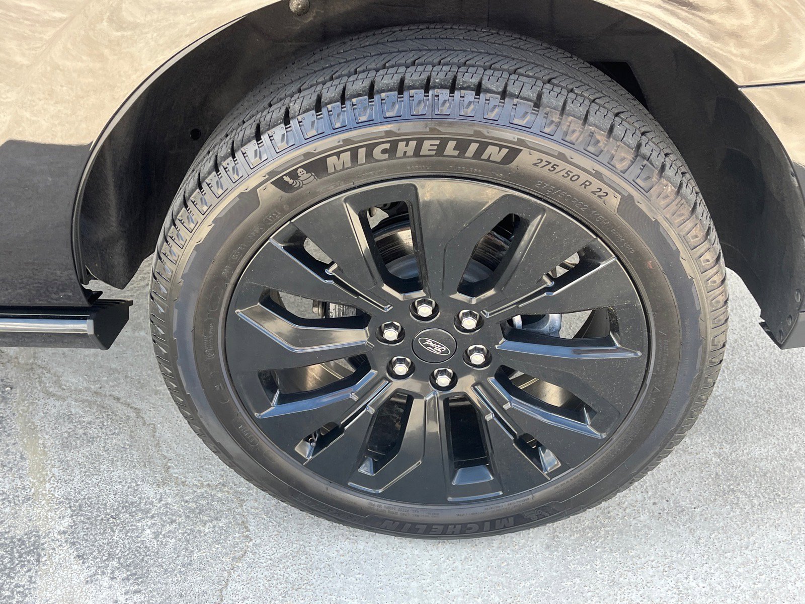Certified 2025 Ford Expedition Platinum w/ Stealth Appearance Package AWD/4WD image 21